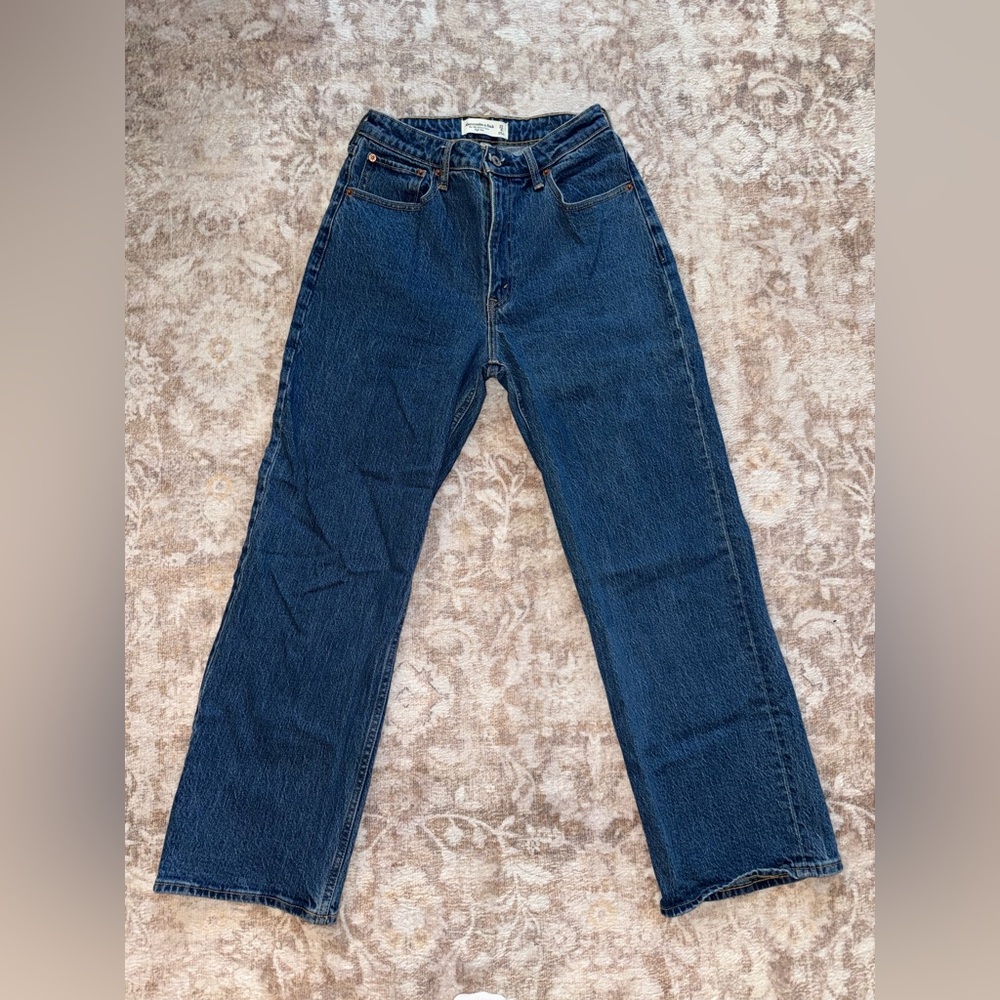 Abercrombie Curve Love 90s Relaxed High Rise Jeans
